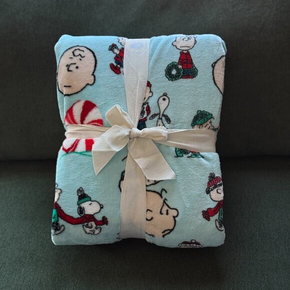 Charlie Brown and Snoopy Icy Blue Christmas Plush Blanket | Peanuts Winter 60x90 - Picture 2 of 7